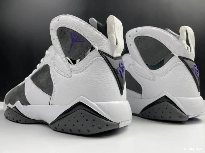 (2021) Retro Jordan Flint CU9307-100 7 0809